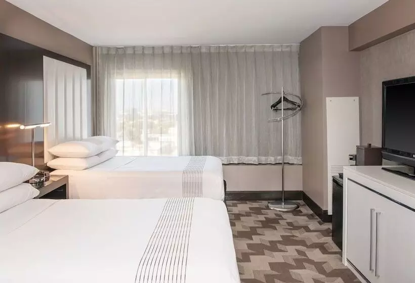 Standard-huone 2 Parivuodetta, Beverly Hills Marriott