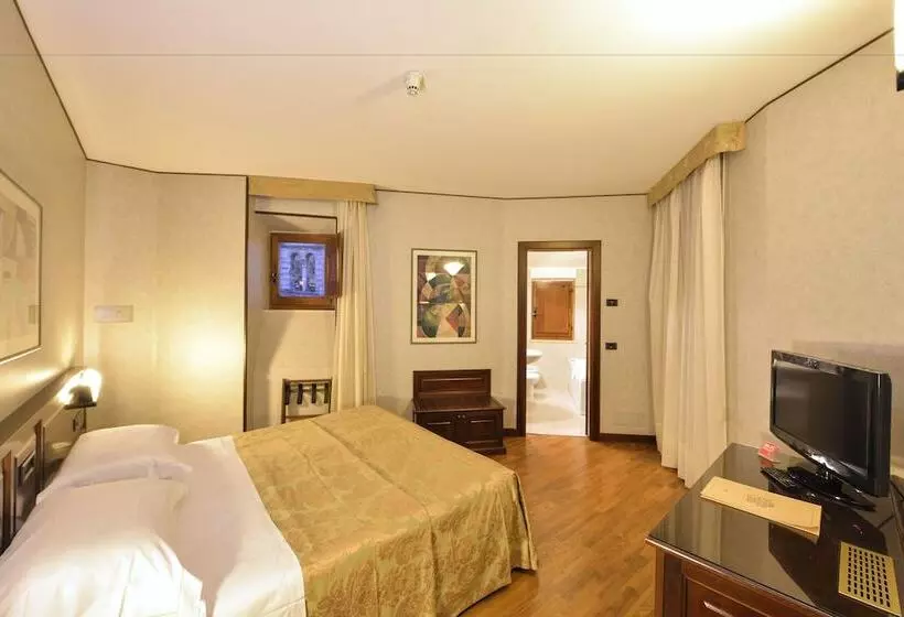 Classic-huone, Fonte Cesia