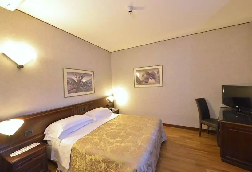 Classic-huone, Fonte Cesia