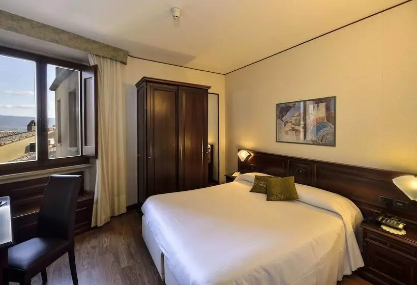 Basic-huone, Fonte Cesia