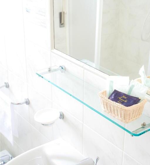 اتاق کلاسیک چهارنفره, Franchi