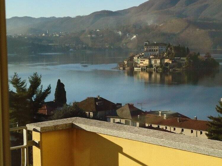 标准间带湖景, La Bussola