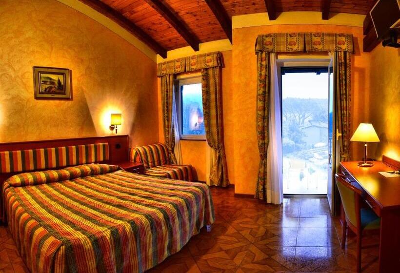 带景观的三人标准房间, La Bussola