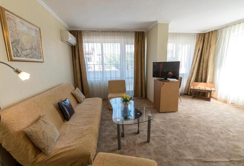 디럭스 스튜디오, Noviz