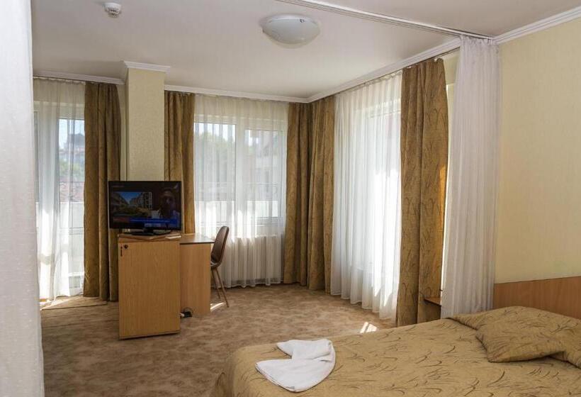 디럭스 스튜디오, Noviz