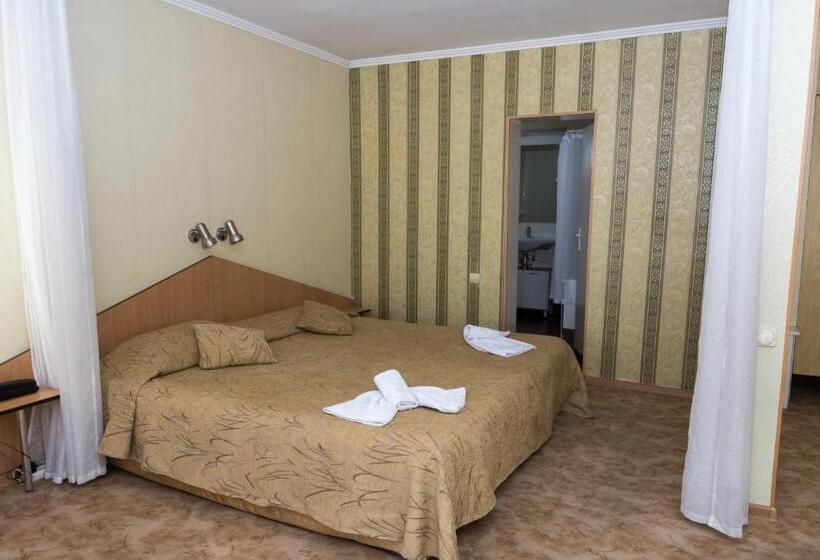 디럭스 스튜디오, Noviz