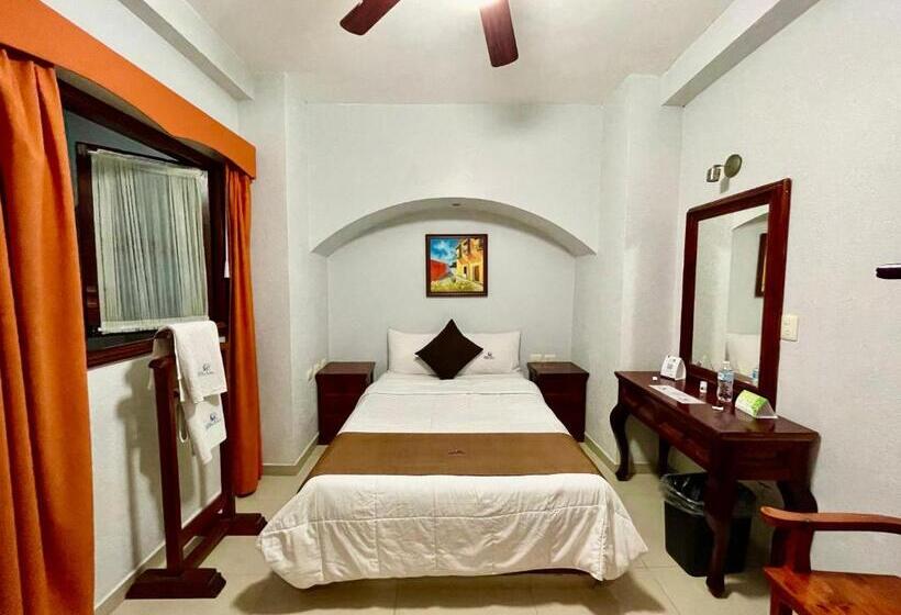 غرفة قياسية, Puebla Plaza