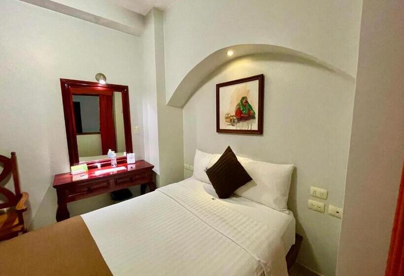 غرفة قياسية, Puebla Plaza