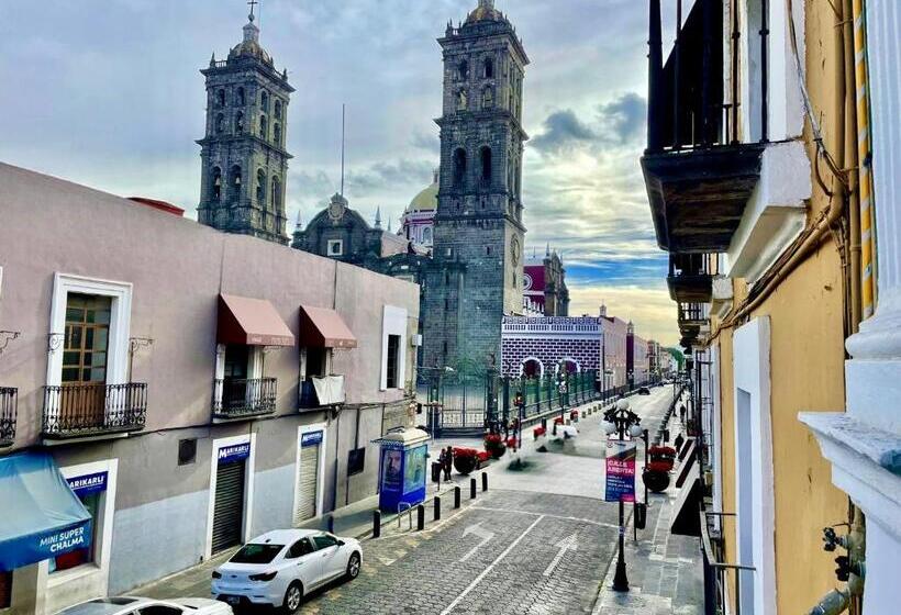 اتاق کلاسیک چهارنفره, Puebla Plaza