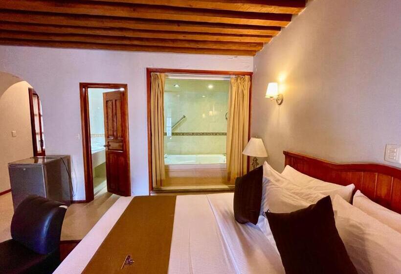 ماستر سويت, Puebla Plaza