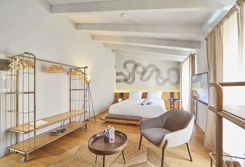 سوییت جونیور, Puro Hotel Oasis Urbano