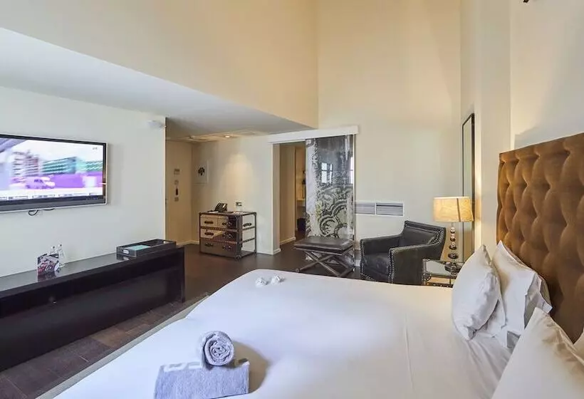اتاق لوکس, Puro Hotel Oasis Urbano