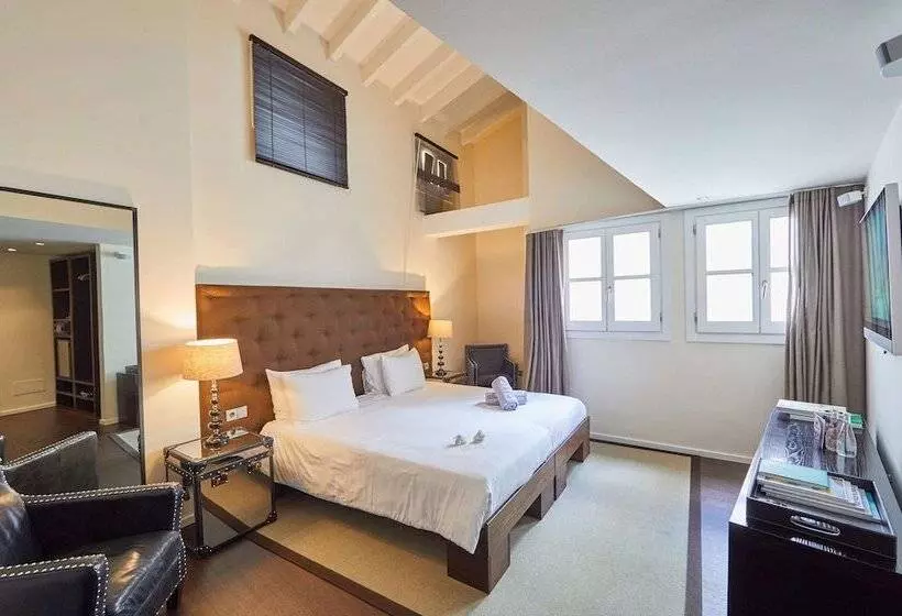 اتاق لوکس, Puro Hotel Oasis Urbano