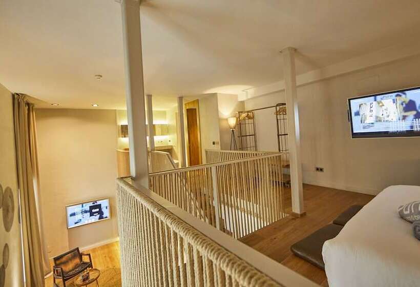 Люкс, Puro Hotel Oasis Urbano