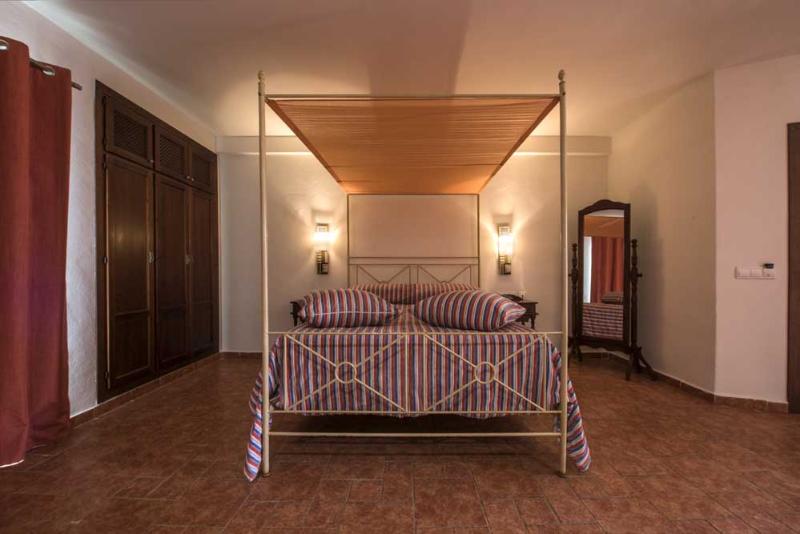 Полулюкс, De Naturaleza Rodalquilar & Spa Cabo De Gata