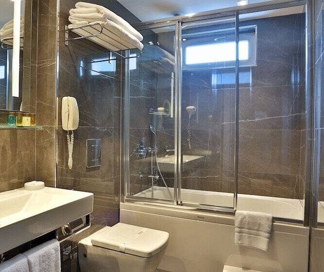 اتاق استاندارد سه نفره, Zurich Istanbul Old City