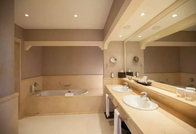 سوئیت سینیور, Lopesan Villa del Conde Resort & Thalasso