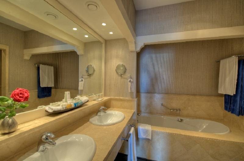 Полулюкс, Lopesan Villa del Conde Resort & Thalasso