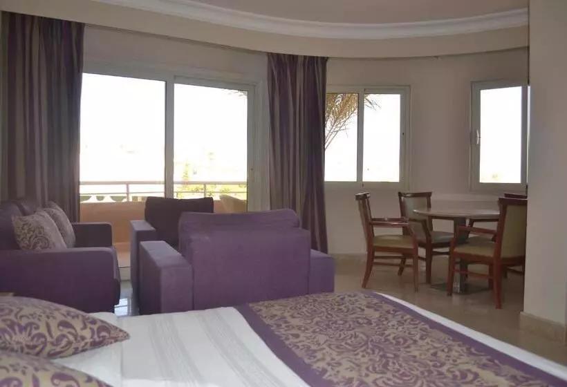 اتاق اجرایی, Vai By Romance Hotel & Aqua Park