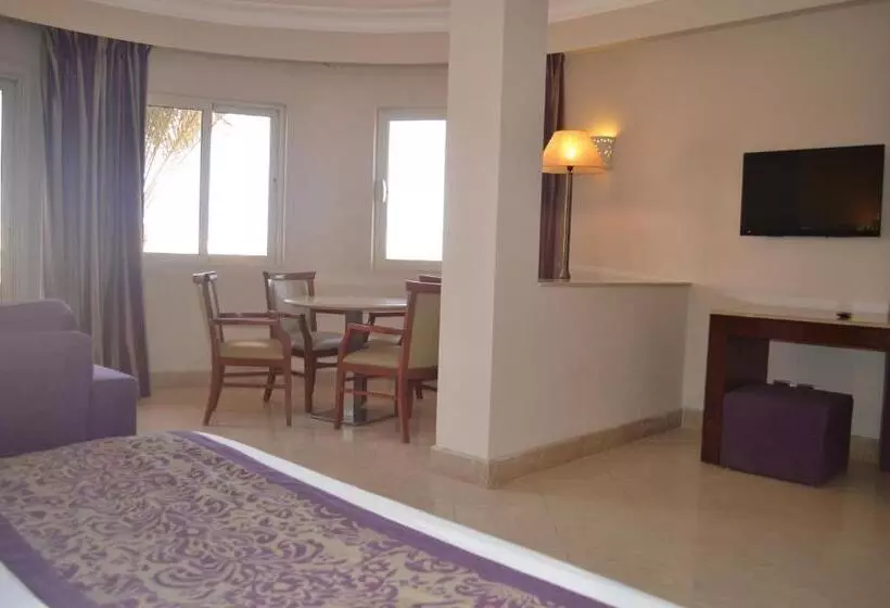 اتاق اجرایی, Vai By Romance Hotel & Aqua Park
