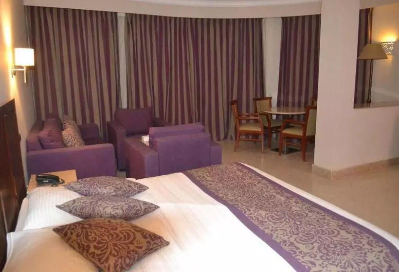 اتاق اجرایی, Vai By Romance Hotel & Aqua Park