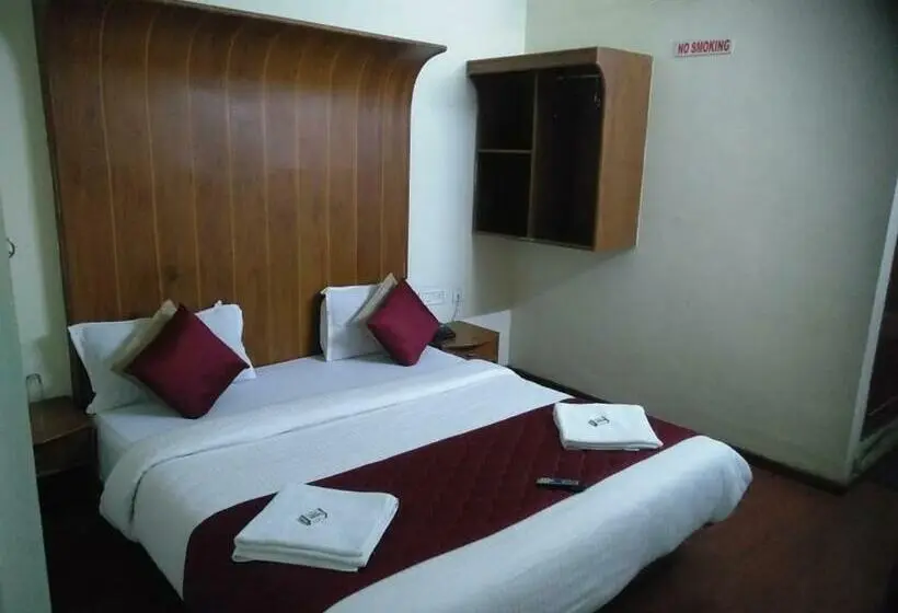 اتاق لوکس, Red Star Holidays