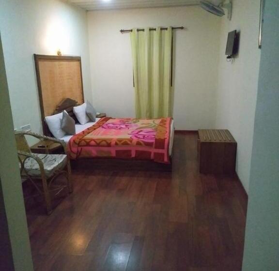 Deluxe Szoba, Red Star Holidays