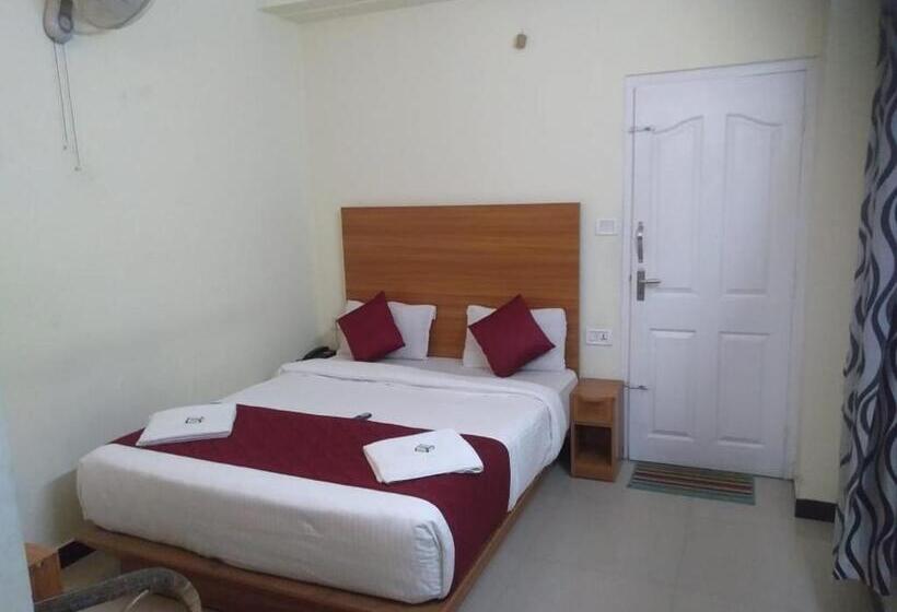 Deluxe Szoba, Red Star Holidays