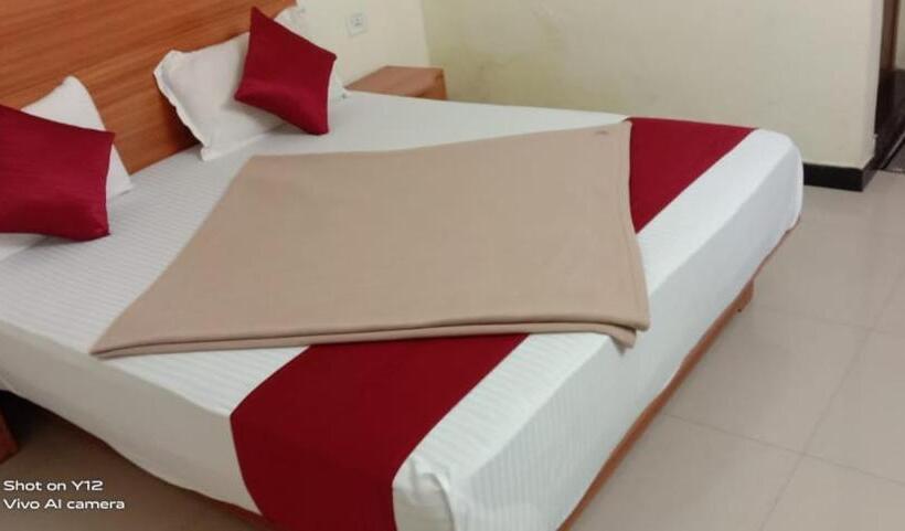 Deluxe Szoba, Red Star Holidays