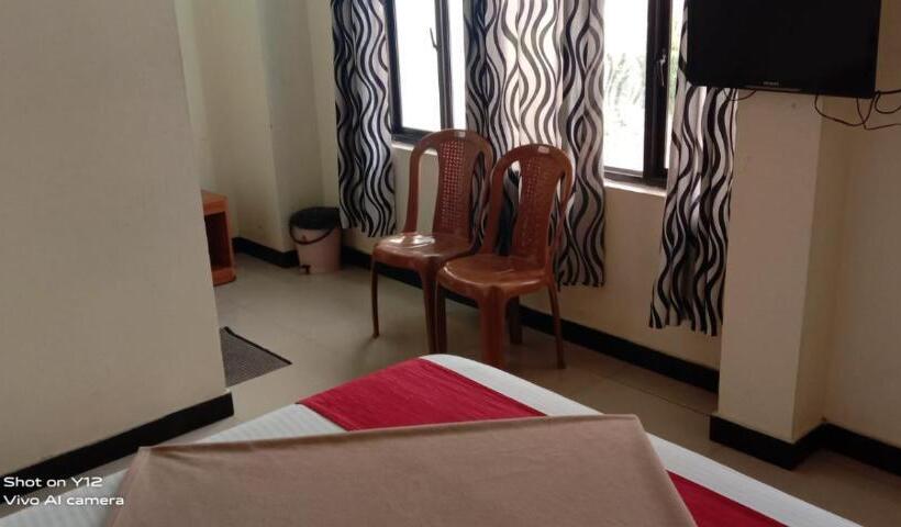 Deluxe Szoba, Red Star Holidays