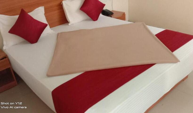 Deluxe Szoba, Red Star Holidays