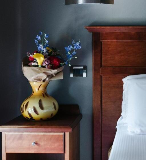 غرفة قياسية ثلاثية, La Pina