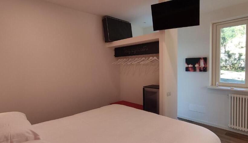 Номер Стандарт Вид на Сад, Amata Valgre Affittacamere, Comfort E Pulizia Eccezionali!!