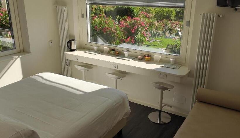 Номер Стандарт Вид на Сад, Amata Valgre Affittacamere, Comfort E Pulizia Eccezionali!!