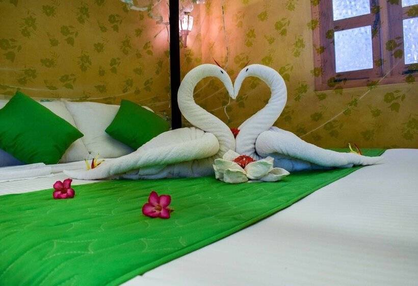 חדר דלוקס, Omeesha Beach