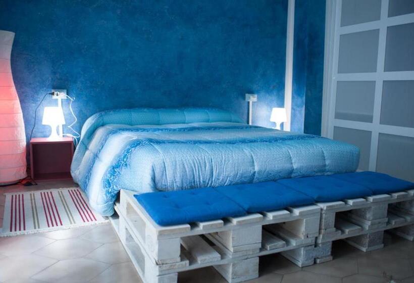 غرفة قياسية ثلاثية مزودة بشرفة, B&b Casa Tua