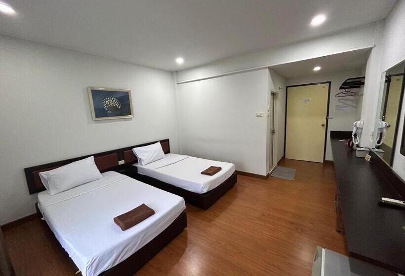 חדר דלוקס, Bordin