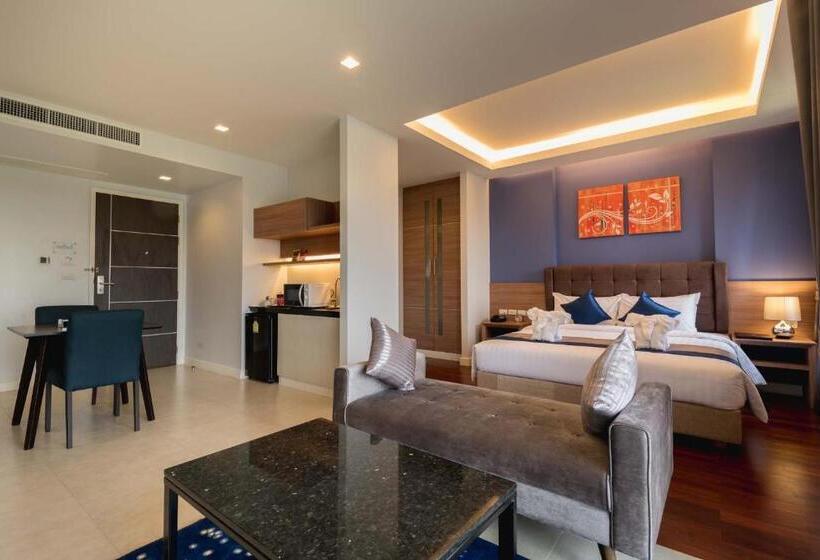 プールビュースタンダードルーム, Greenville Laguna