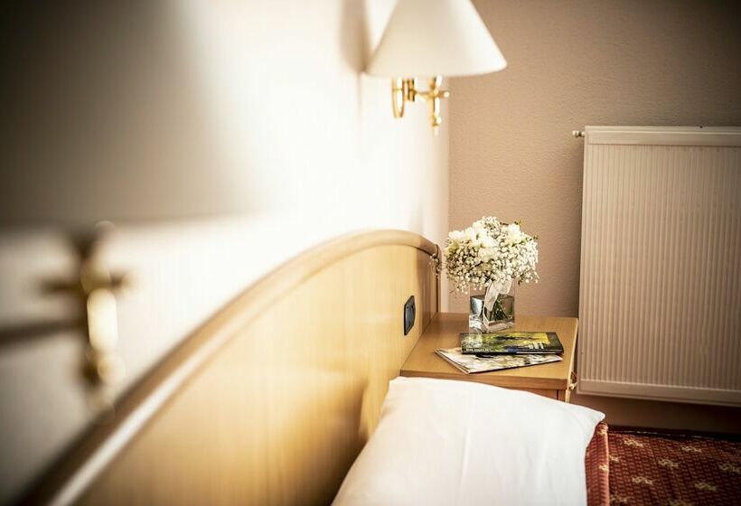 اتاق استاندارد, Piuro