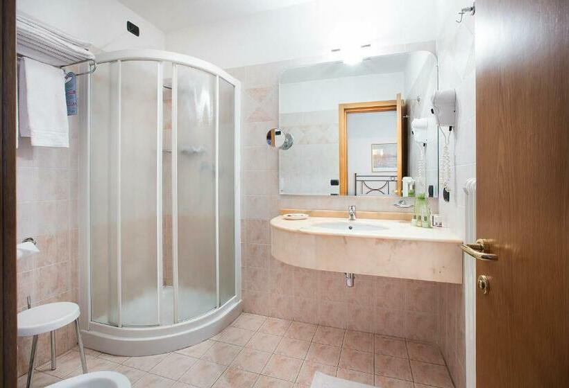 اتاق استاندارد, Piuro