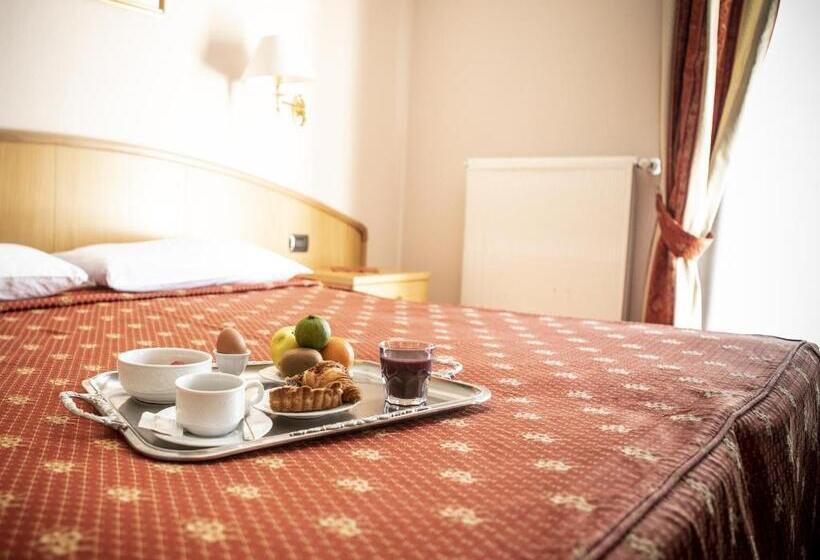 اتاق خانوادگی, Piuro