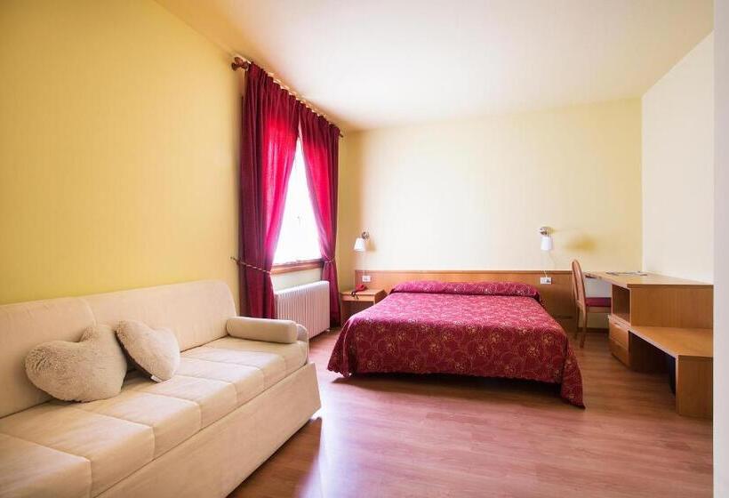 اتاق خانوادگی, Piuro