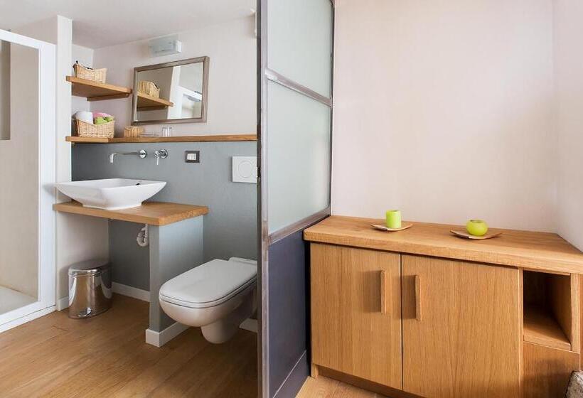 استودیوی استاندارد, Piuro