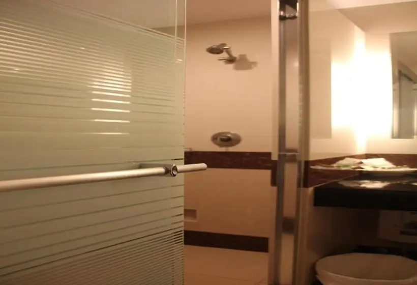 Quarto superior, That Phanom River View