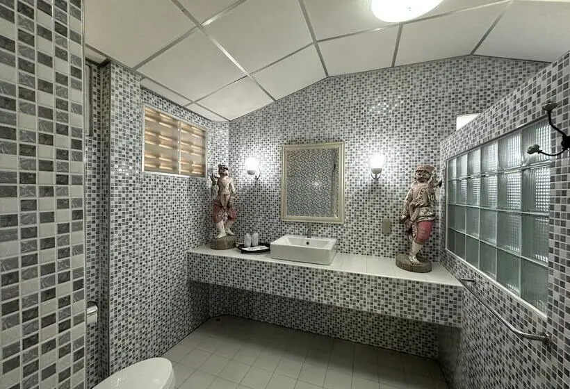 スーペリアールーム, Mairood Resort