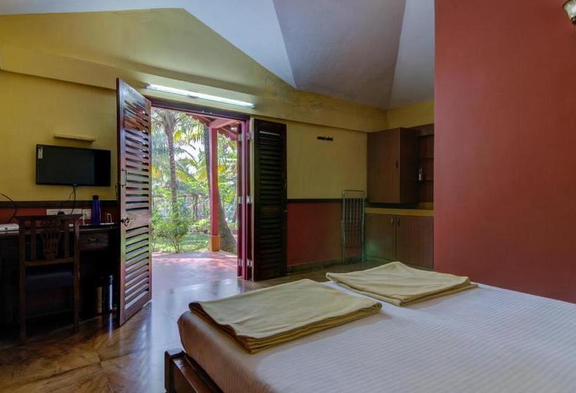 בקתת חדר, Shantai By The Lake