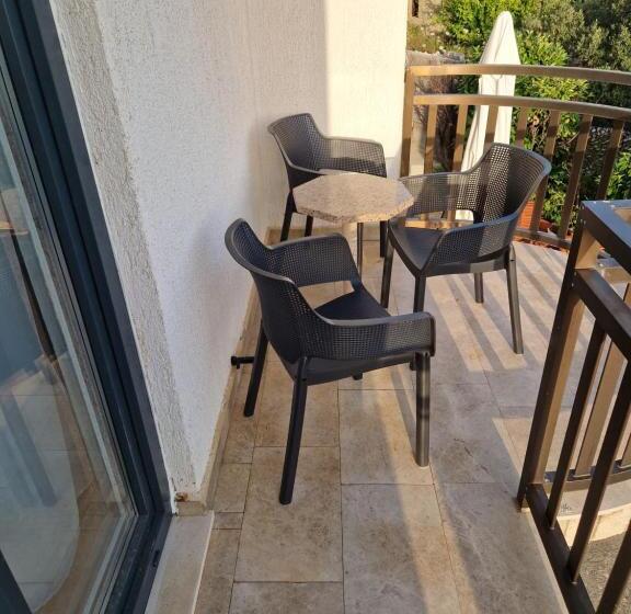 景色の見えるスタンダード４人部屋, Guest House Lidus