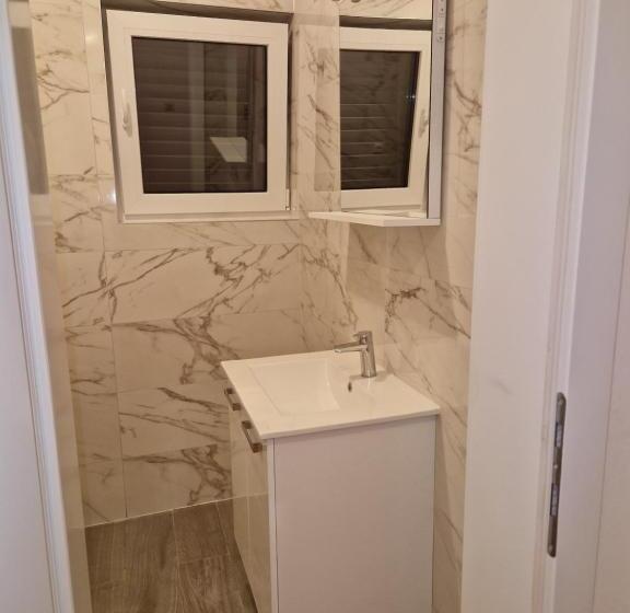 Четырехместный Номер Стандарт Вид на Море, Guest House Lidus