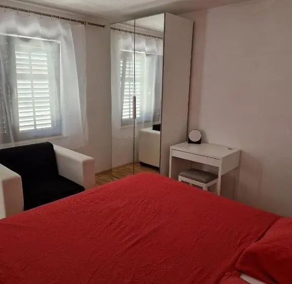 海の見える1ベッドルームアパートメント, Guest House Lidus