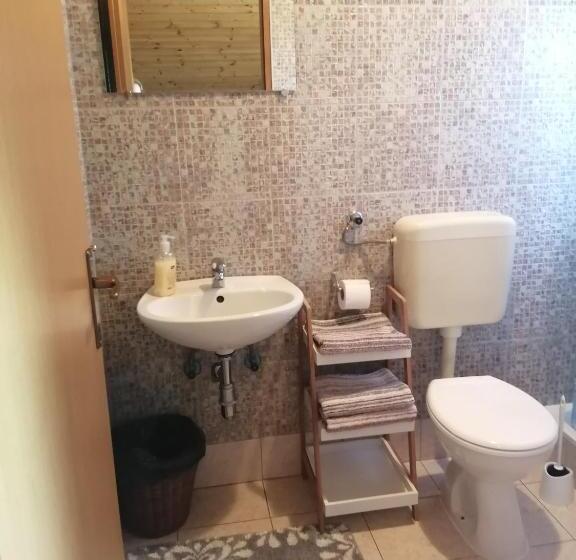Standard Triple Room with Terrace, Guesthouse Zafran